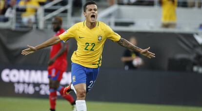 Coutinho marcou duas vezes no primeiro tempo.