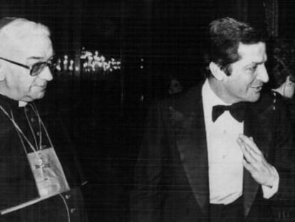 El cardenal Enrique Tarancón, con Adolfo Suárez y Santiago Carrillo.