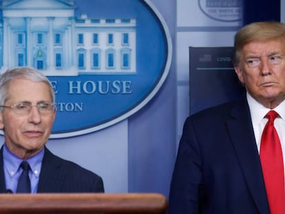 Anthony Fauci, director del Instituto Nacional de Enfermedades Infecciosas de Estados Unidos, el presidente Trump en una foto de archivo. 