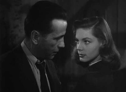 "General, tenga cuidado con su hija? ha intentado sentarse en  mis rodillas cuando yo estaba de pie". Bogart encarna a otro de los detectives ms famosos de la historia de la literatura y el cine, Philip Marlowe,  en una pelcula basada en una novela de Raymond Chandler.