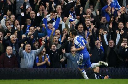 Frank Lampard celebra su gol ante el Bolton.