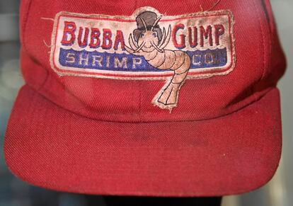 Detalle de la gorra del restaurante Bubba Gump, que lució Tom Hanks en Forrest Gump en 1994.