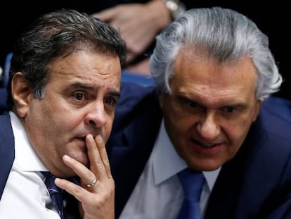 Aécio Neves e Ronaldo Caiado nesta quinta-feira, no Senado.