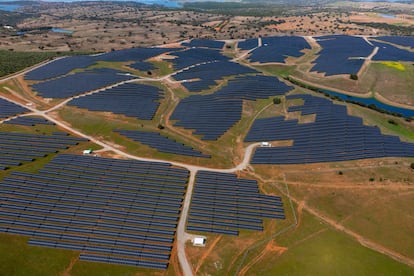 Central fotovoltaica de Moura (Portugal).