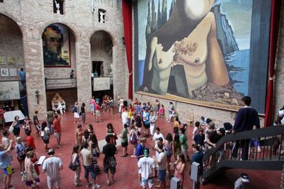 Interior del museo Dalí, en Figueres.