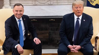 Trump recibe la visita del presidente polaco, Andrzej Duda, en junio pasado.