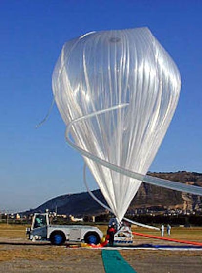 Uno de los globos que utiliza el Proyecto Capanina para dar conexión de banda ancha a lugares de difícil acceso