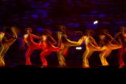 Performance do grupo de dança 'Corpo'.