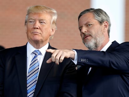 Donald Trump e Jerry Falwell Jr., na Universidade Liberty, em maio de 2017.