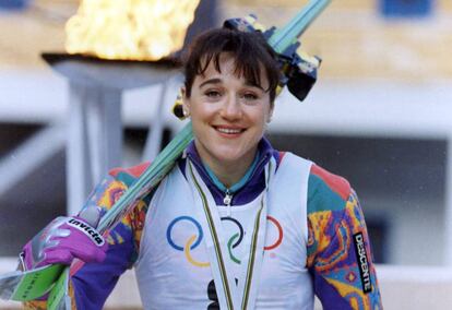 Blanca Fernández Ochoa, con la medalla de los Juegos de Albertville 92.