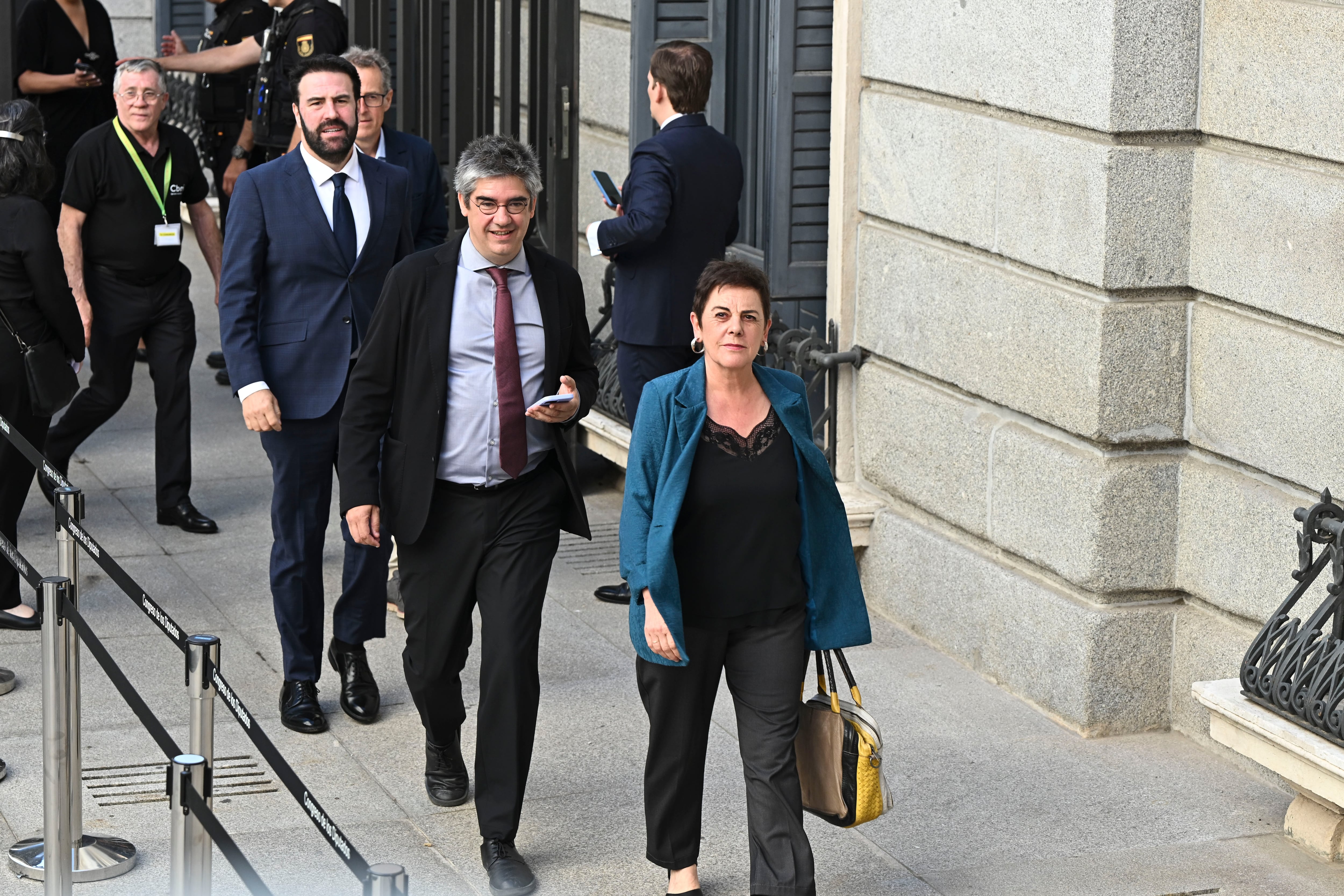 EH Bildu renovará a fondo su grupo en el Congreso