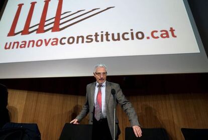 Santiago Vidal, en la presentaci&oacute; de la seva Constituci&oacute; catalana.