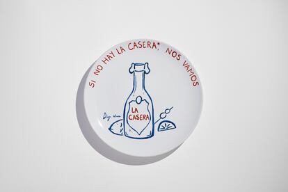 Plato diseñado por el artista Diego Nine con motivo del 75º aniversario de La Casera.