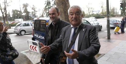 El presidente de Ausbanc, Luis Pineda, tras su detención en abril.