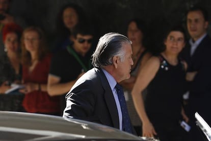 Bárcenas a la entrada de la Audiencia Nacional el día que entró en prisión.