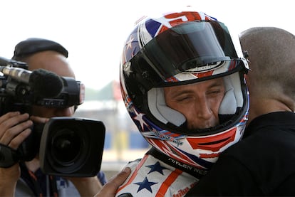 Kenny Noyes celebra su 'pole' en Le Mans en Moto2.