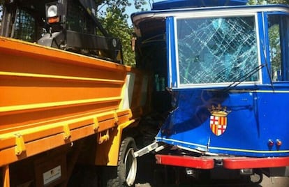 Imagen del choque entre el tranvía y el camión ocurrido el pasado 22 de agosto.