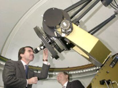 En la imagen, Aznar durante la inauguración hoy en Madrid del Centro de Astrobiología.