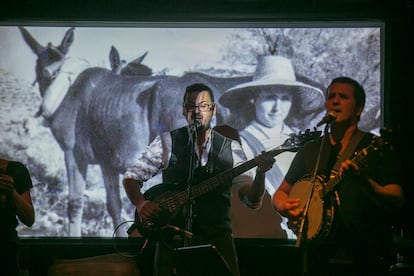 El grupo de música tradicional El Naán durante su concierto en la sala Galileo Galilei de Madrid.