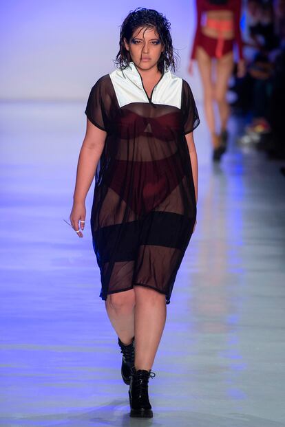 Denise Bidot

Su presencia en pasarela se reduce a los desfiles para Chromat. También ha protagonizado editoriales de moda y formó parte de la campaña #ImNoAngel de la marca Lane Bryant junto a Ashley Graham o Candice Huffine. En la imagen, desfilando para Chromat.