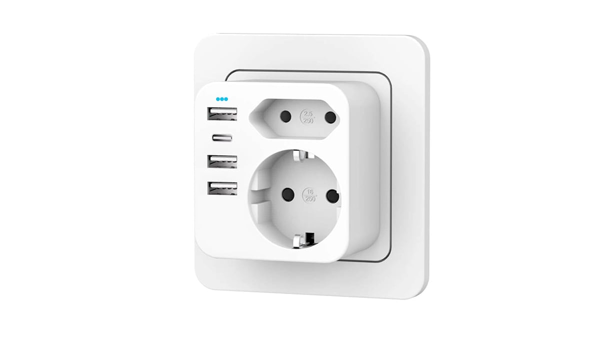 2 enchufes Schuko + 1 tipo C + 3 puertos USB.