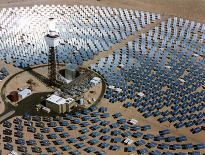 Una central termosolar en el desierto de Mojave, en California.