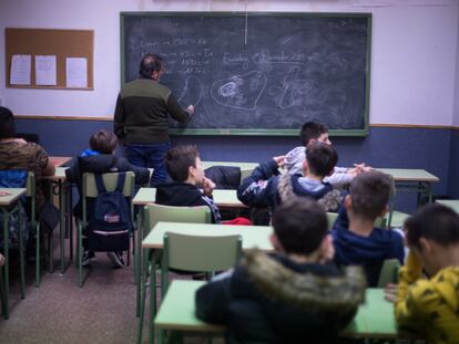 Alumnos en un aula de un instituto de la Comunidad de Madrid.