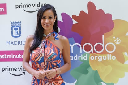 La vicealcaldesa de Madrid, Begoña Villacís, posa durante su asistencia a la presentación de la programación oficial del MADO 2022 (Madrid Orgullo), que este año se celebra del 1 al 10 de julio.