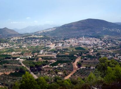 Vista panorámica de la localidad alicantina de Parcent.