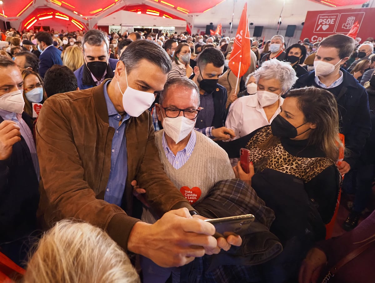 La guerra y Feijóo al rescate del bipartidismo | España | EL PAÍS