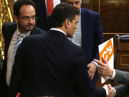 Pedro S&aacute;nchez y Albert Rivera en una imagen de archivo.