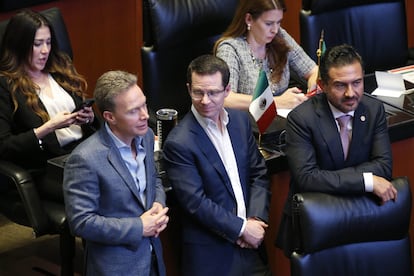 Los senadores Manuel Velasco, Ricardo Anaya y Miguel Ángel Yunes Márquez durante una sesión en el Senado, el 3 de septiembre de 2024.