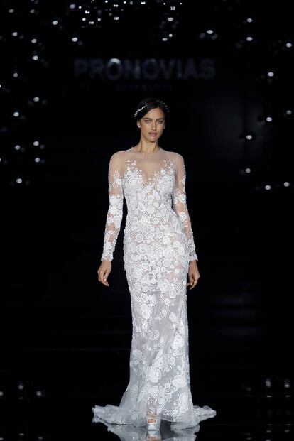 Irina Shayk de Pronovias.