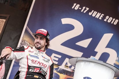 El piloto español de automovolismo Fernando Alonso competirá en las 24 Horas de Le Mans 2018.
