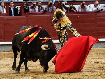 El Juli torea al natural el pasado 11 de mayo en Las Ventas.