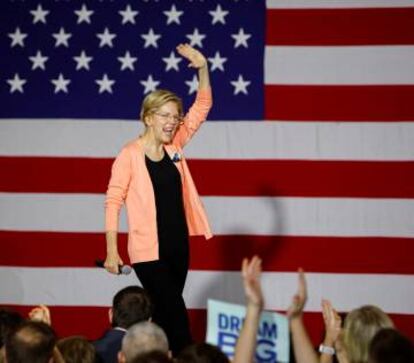 La candidata demócrata Elizabeth Warren en un mitin en Carolina del Norte.