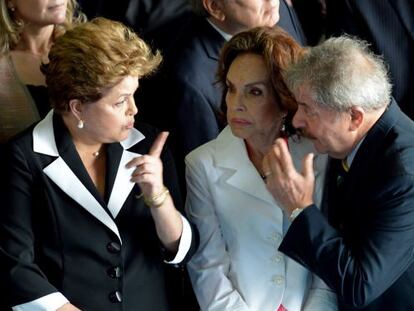 Rousseff y Lula charlan el pasado 14 de noviembre durante una ceremonia.