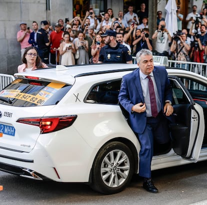 Santos Cerdán, a su llegada al Tribunal Supremo, el lunes.