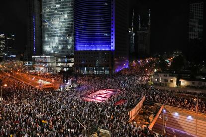 Israelis protest against plans by Prime Minister Benjamin Netanyahu's government to overhaul the Israel's judicial system, in Tel Aviv, Israel, Saturday, March 18, 2023.