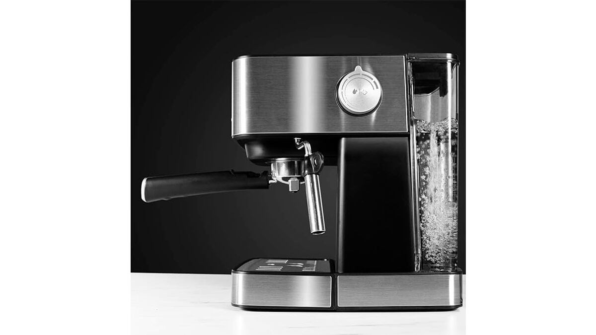 Depósito de 1,5 litros de agua.