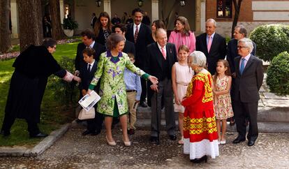 Elena Poniatowska, conocida como la "Princesa Roja" por su descendencia de la realeza polaca y por su compromiso, se ha convertido en la "Reina de las Letras" tras recibir el Premio Cervantes, con un discurso lleno de emoción y altura y con el que ha dado voz a los pobres y olvidados.