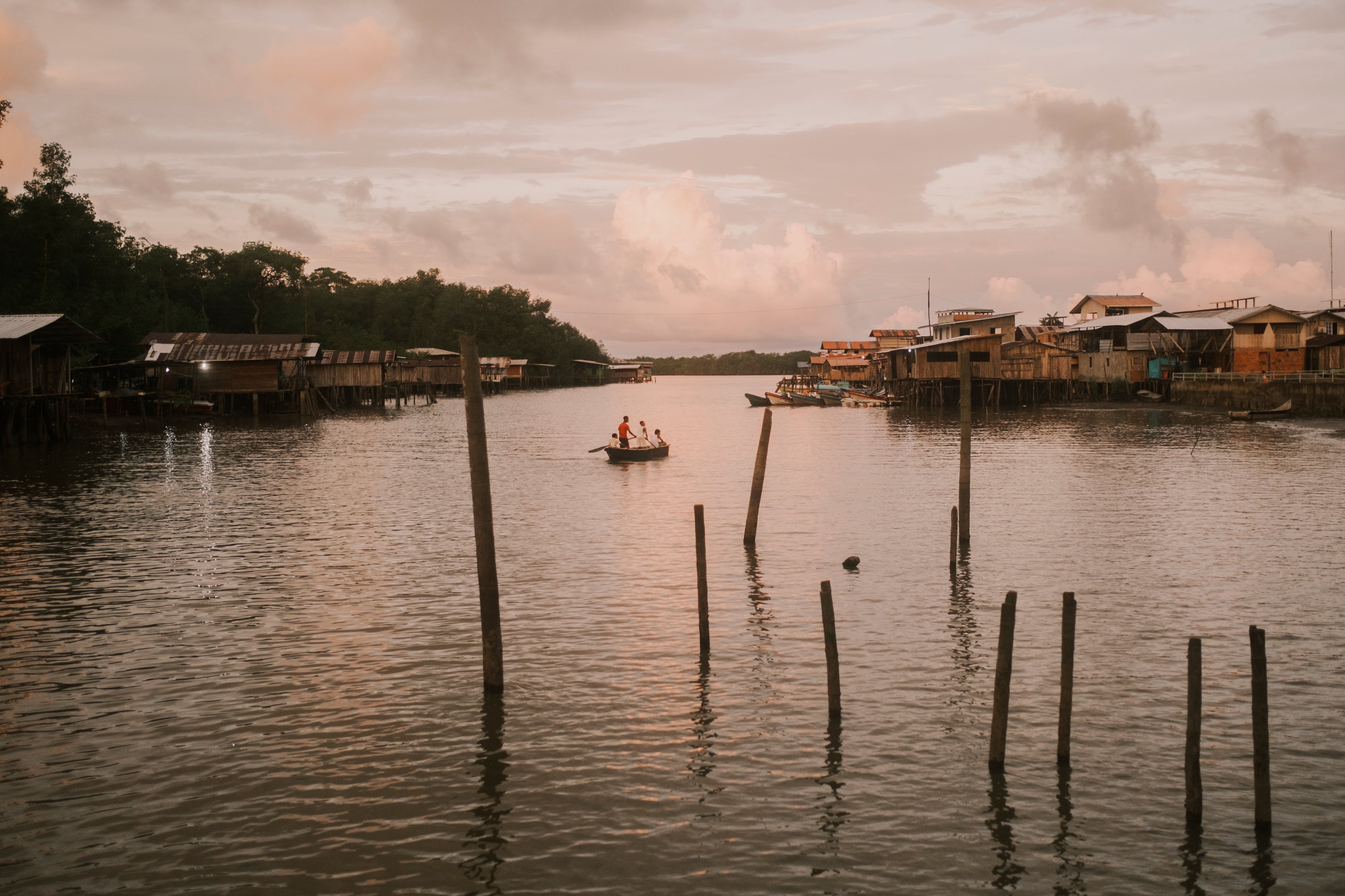 Comunidad de pescadores, en el Pacífico colombiano.