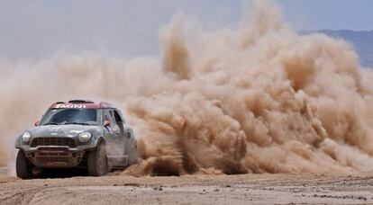 Nani Roma, durante una etapa del Dakar.