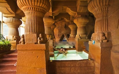 Escenario indo-romano del balneario de Caldea, en Andorra, donde el agua termal est&aacute; a 36 grados.