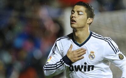 Ronaldo celebra el primer gol del Real Madrid.