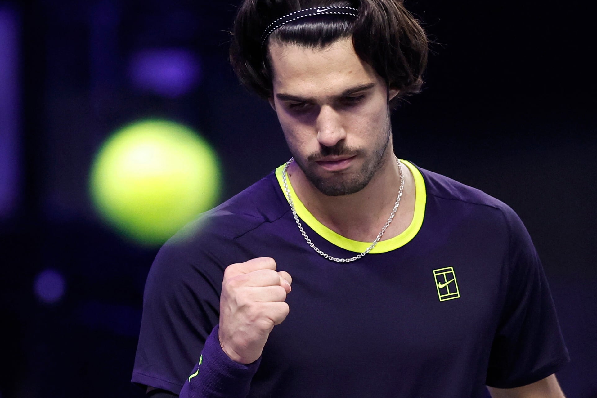 Alcaraz se expande ante Medvedev y alcanza la final de Viena