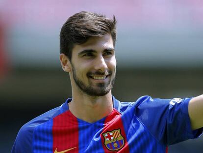 André Gomes, a la seva presentació amb el Barça.