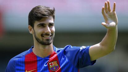 André Gomes, a la seva presentació amb el Barça.