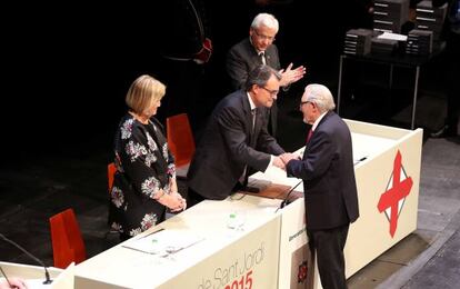 Mas, ayer en el acto de entrega de las cruces Sant Jordi.