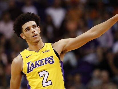 Lonzo Ball, ante los Suns.